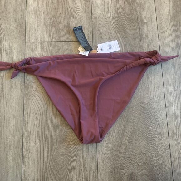 Volcom full coverage bikini bottom size 16W - Picture 1 of 3